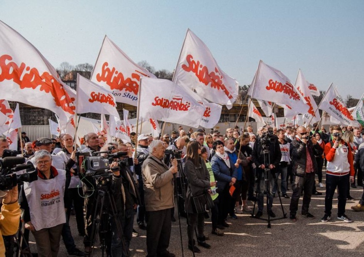 Po zapisaniu się do związku dostaniesz ulgę podatkową! Polski Ład wzmacnia związki zawodowe