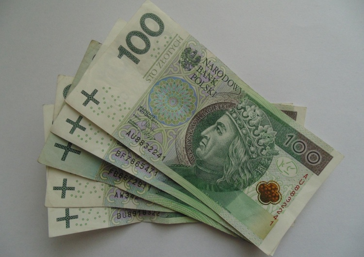 Ponad 70 proc. pobierających 500 plus chce jego podwyżki. Głównym powodem inflacja