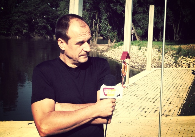 Paweł Kukiz Kukiz: „PiS zrobiło błąd, nie dopuszczając dziennikarzy na granicę. Zwyciężył przekaz białoruski”