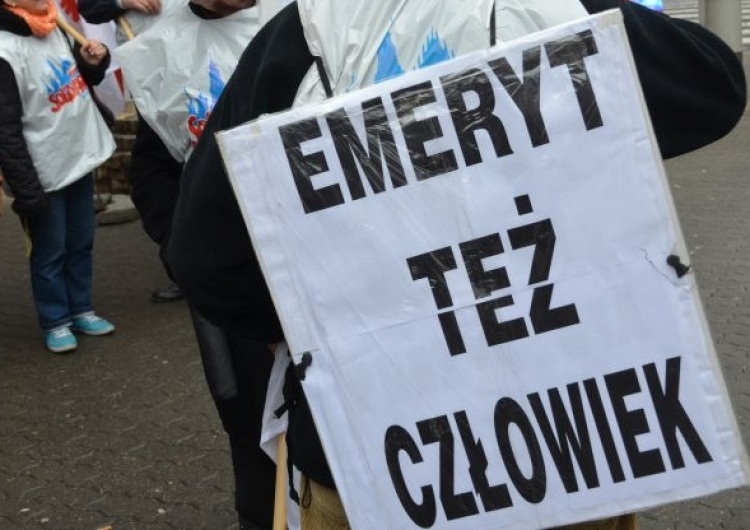 Renta czy emerytura? Co wybrać żeby nie stracić?