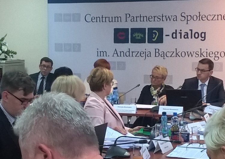 Anna Grabowska Rada Dialogu Społecznego debatuje o budżecie na 2018 r.