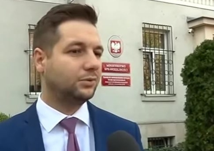  Patryk Jaki podniesie kary dla Hanny Gronkiewicz-Waltz? "Są osoby w komisji, które chcą i 100 tys. zł"