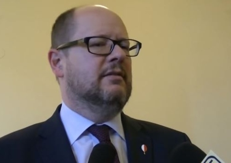 Kłopoty Pawła Adamowicza. Prokuratura Okręgowa w Gdańsku wszczęła śledztwo w sprawie wyjazdu do Madrytu