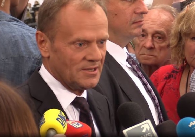 zrzut ekranu K. Szymański o Tusku: Nie życzymy sobie, żeby jakikolwiek przewodniczący wkraczał do polityki krajowej