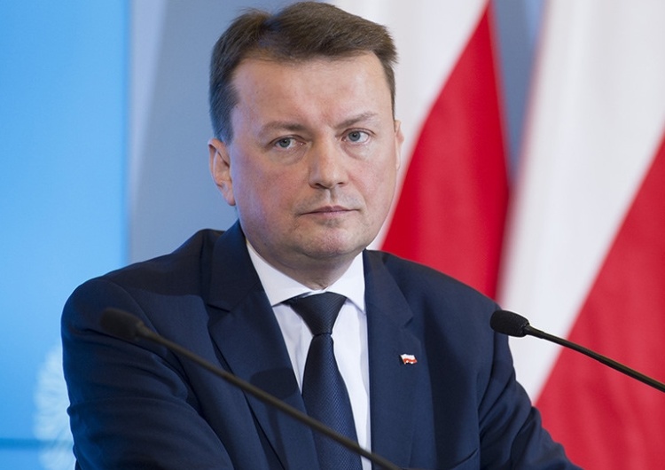  Minister Mariusz Błaszczak wycofuje się z zapowiedzi Antoniego Macierewicza?