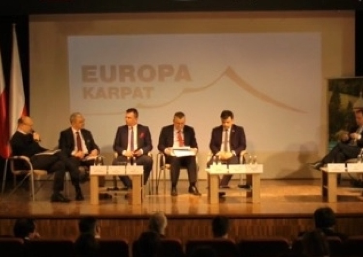 "Europa Karpat" - Richárd Hörcsik: Parlament Węgier będzie pracował nad uchwałą w obronie Polski