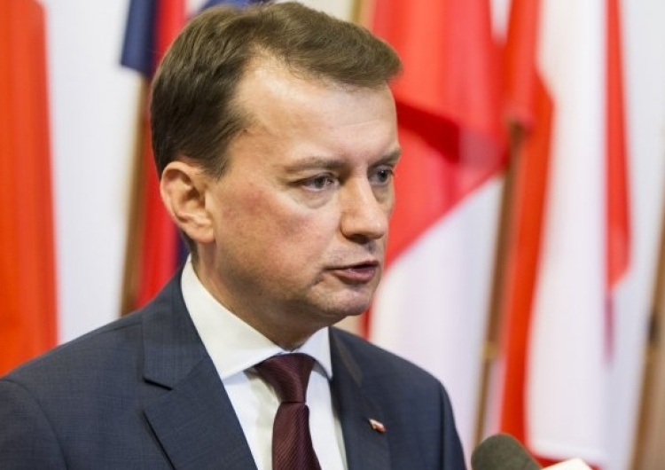  Minister Błaszczak: Nie zasługują na miano oficerów ci, którzy zhańbili mundur Polskiego Żołnierza