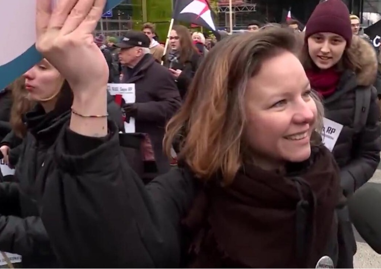  [video] Feministka na marszu proaborcyjnym: Ja protestuję za wolną aborcją