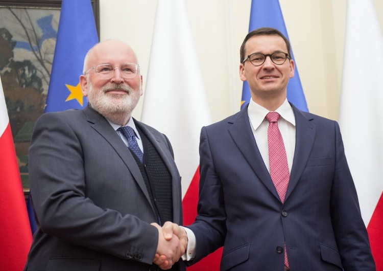 Timmermans po polsku ocenił wizytę w Warszawie. Rząd PiS-u zadowolony