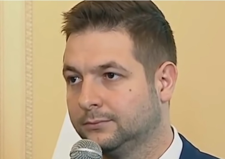 Patryk Jaki planuje walczyć ze smogiem w Warszawie: "Zlikwiduję wszystkie kopciuchy w stolicy"