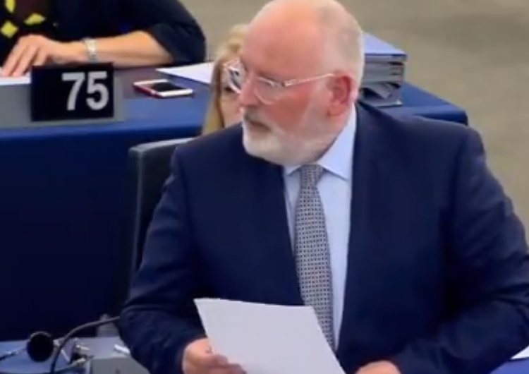Timmermans nie odpuszcza Polsce: KE nie zmienia stanowiska ws. Polski