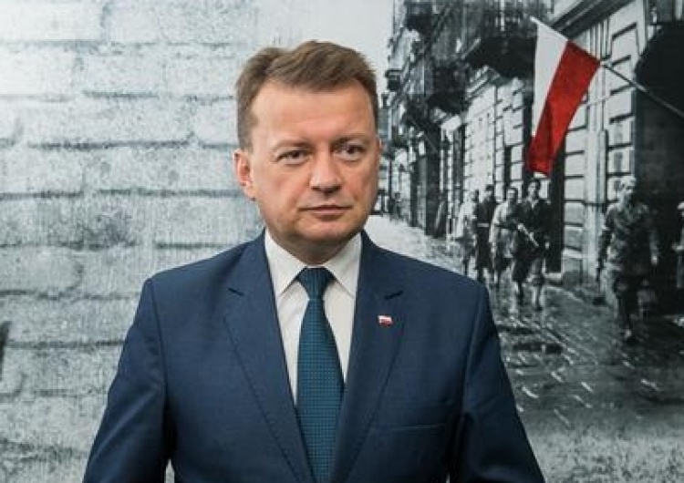 M. Błaszczak: Dźwięk syren i niemy salut Polaków, to symbol naszego szacunku dla bohaterów