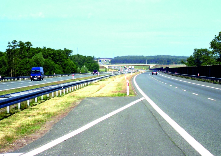  Prokuratura stawia zarzuty za budowę autostrady, która była "wielkim sukcesem rządu Tuska"