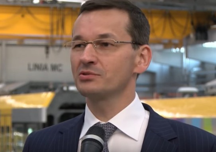 Premier Morawiecki: Przystępujemy do ogromnej fazy remontów szlaków kolejowych