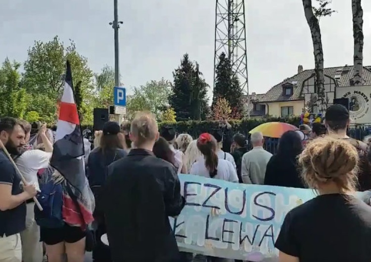 Lewicowe środowiska tworzą mapę pedofilii w polskim Kościele