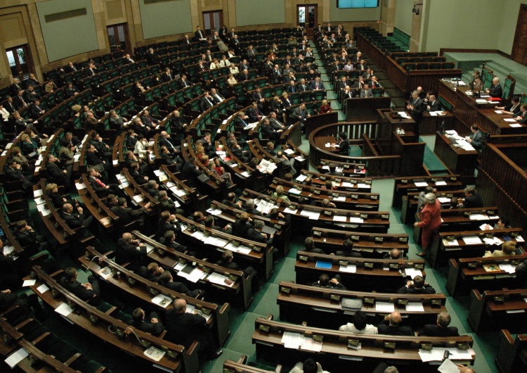  Sejm znowelizował ustawę o zgromadzeniach publicznych. Głosowanie poprzedziła burzliwa debata