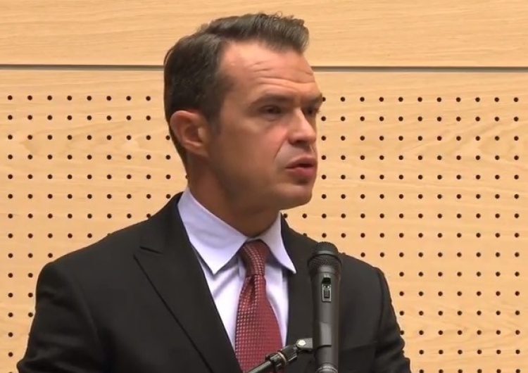 "Super Express": Sławomir Nowak zarabia na Ukrainie lepiej niż premier Morawiecki