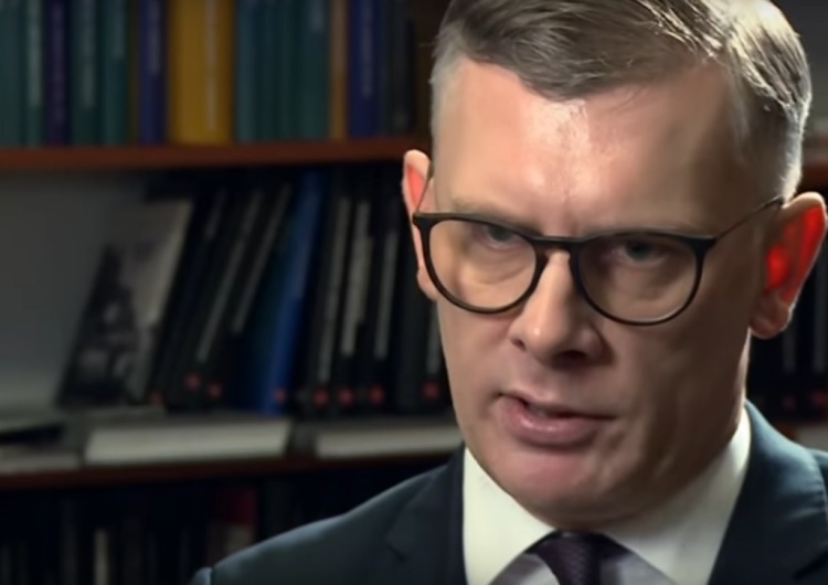 Prof. Cenckiewicz: "Dalej jest noc" - manipulatorski projekt. Pieniądze dał Gowin