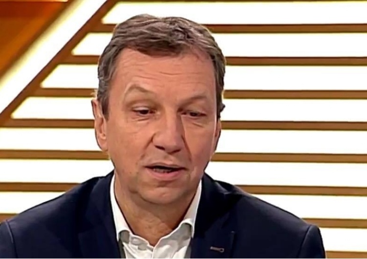 Andrzej Halicki atakuje prof. Ryszarda Legutko: "Myślał, że leci na zlot Ku Klux Klanu?"