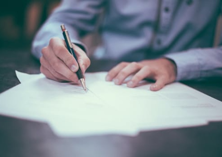 Nowoczesność i bezpieczeństwo akt pracowniczych