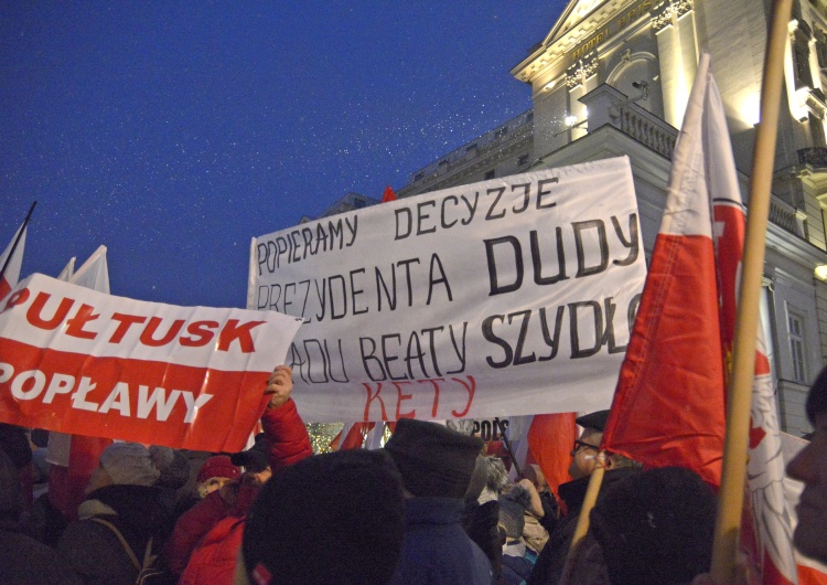 T.Gutry Demonstracja przeciwko destabilizacji kraju przez "obrońców demokracji" [Nasza Fotorelacja]