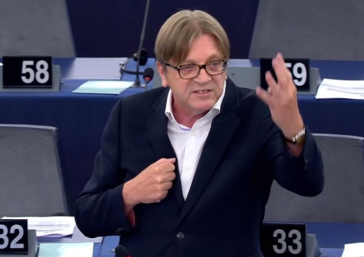  PE zajmie się sprawą uchylenia immunitetu Verhofstadtowi za określanie uczestników MN faszystami