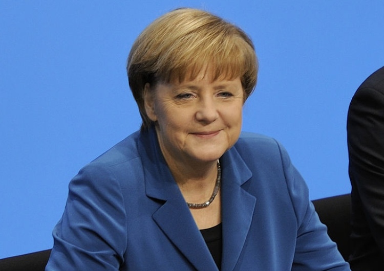  "Kto narusza zasady państwa prawa...". Merkel za powiązaniem funduszy UE z praworządnością