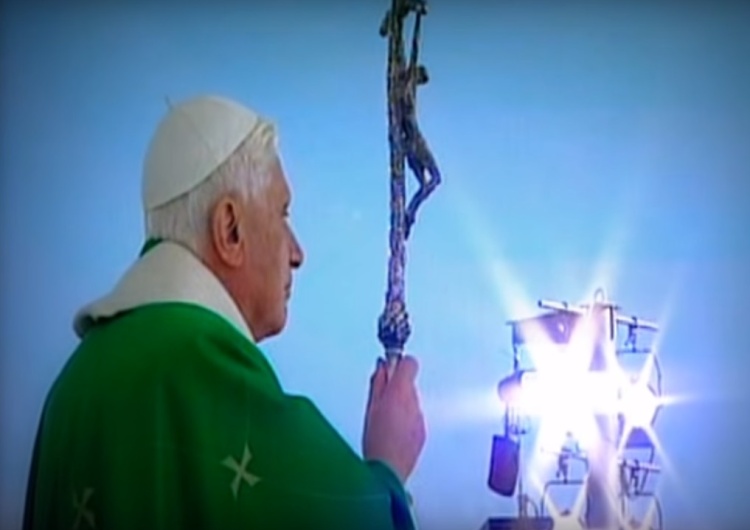 Benedykt XVI: Nowa ewangelizacja nie może się odbywać kosztem wierności nauczaniu Kościoła