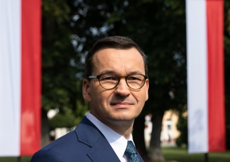 "Błędy nie zawsze powstają ze złej woli". Premier dziękuje Netflixowi