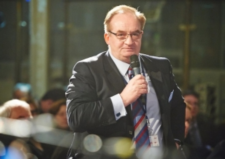 Saryusz-Wolski: "Macron w UE walczy w wyższej kategorii wagowej niż Francja. Odpowiedzią ofensywa"