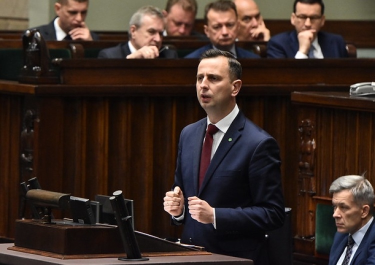 Kosiniak-Kamysz krytykuje likwidację limitu 30-krotności: "Pod odsłoną nocy sięganie do kieszeni"