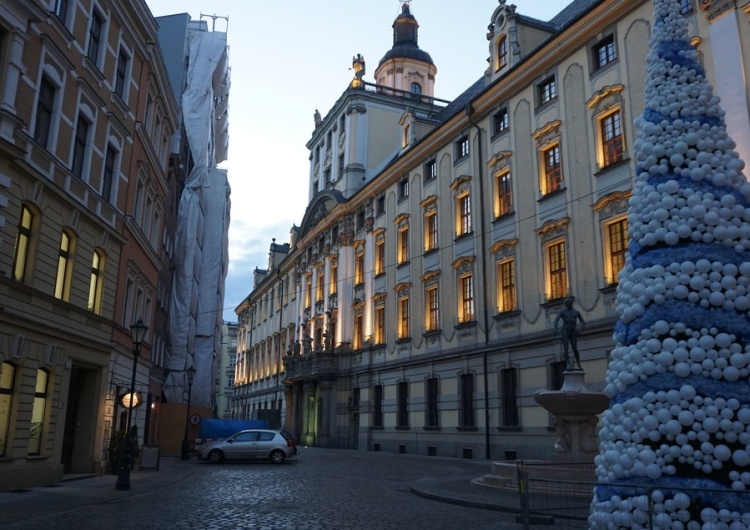 Andrew Milligan sumo Bogaty jak wiceprezydent Wrocławia