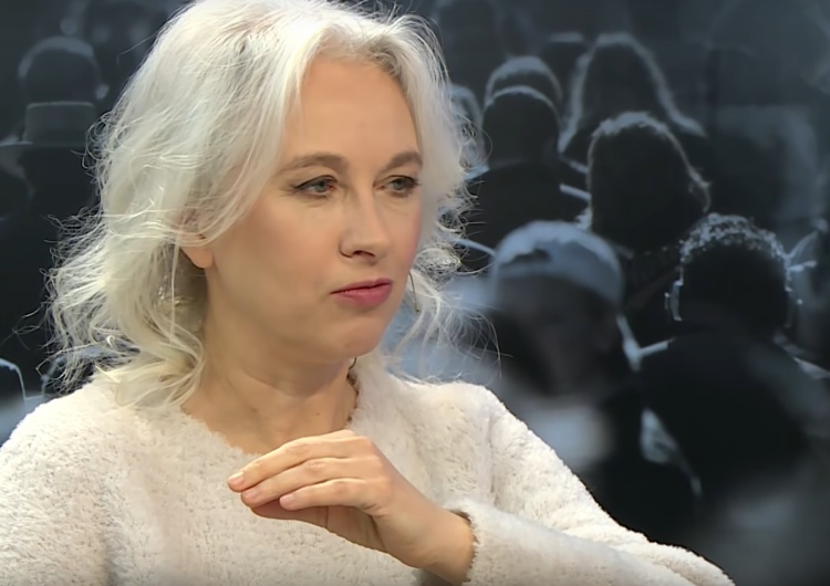 "Niezawodna" Gretkowska: "Jesteśmy w dziejowej d. i będziemy palić świeczki"
