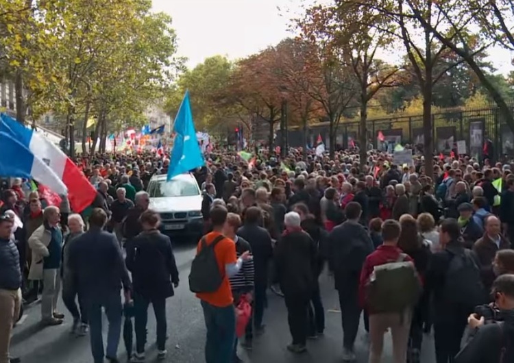  Paryż: Dziesiątki tysięcy Francuzów protestowało przeciwko in vitro dla lesbijek i samotnych matek