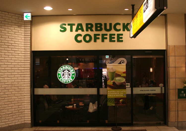  Sieć Starbucks wycofuje się z pomysłu zatrudniania łamistrajków