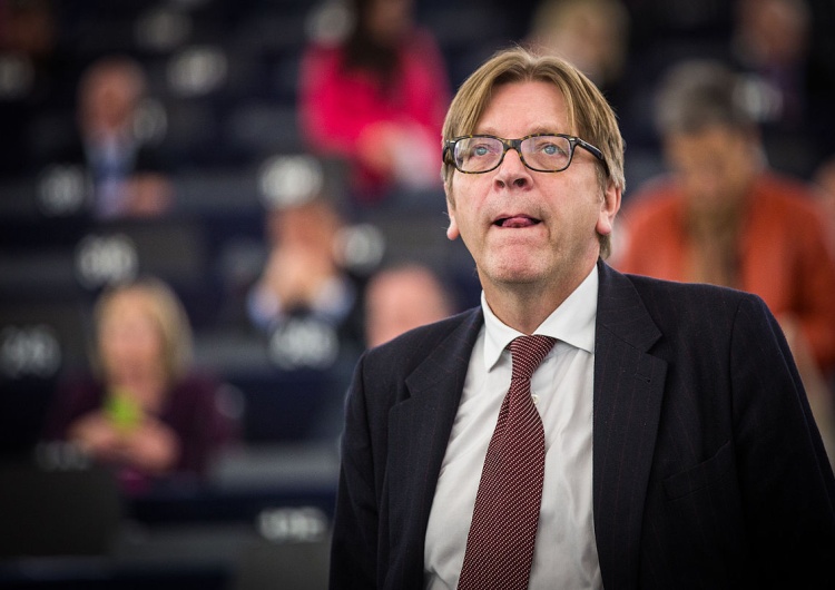  Europarlament zagłosuje ws. uchylenia immunitetu Guyowi Verhofstadtowi. Europosłowie PiS chcą przeprosin
