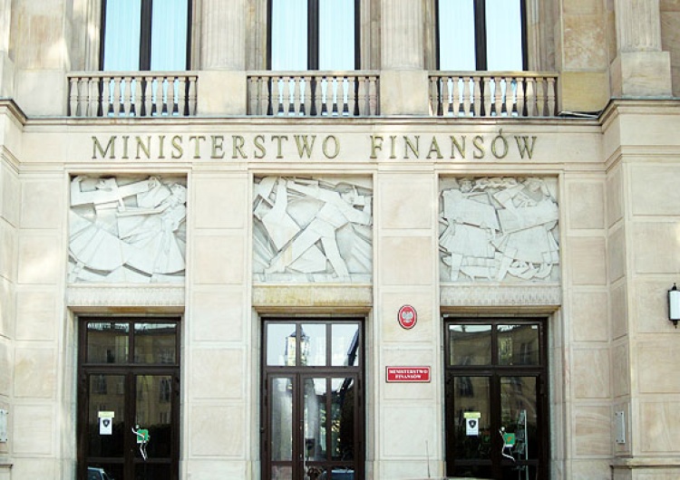 Zaskakująco niski deficyt. Wzrost dochodów Państwa