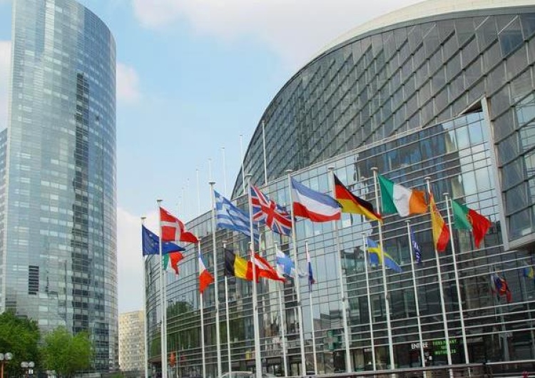 Komisja Europejska oczekuje od nas zwiększenia i wydłużenia obecności na rynku pracy