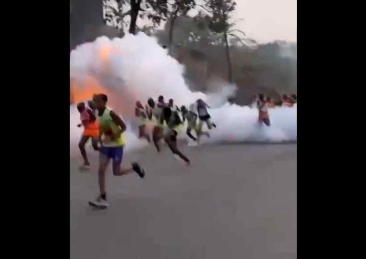 Eksplozja podczas zawodów biegowych Eksplozja podczas zawodów biegowych w Kamerunie. Są ranni [WIDEO]
