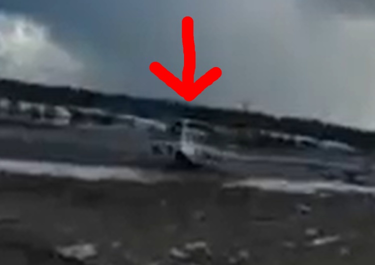 Atak drona na samolot A-50 Szmiel Tego ataku miało nie być! Opublikowano fragment nagrania ze zniszczenia rosyjskiego samolotu wczesnego ostrzegania
