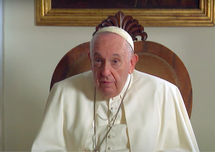 Papież Franciszek Papież: „Kościół powinien dać przykład, aby pomóc w rozwiązaniu tego problemu w całym społeczeństwie” [wideo]