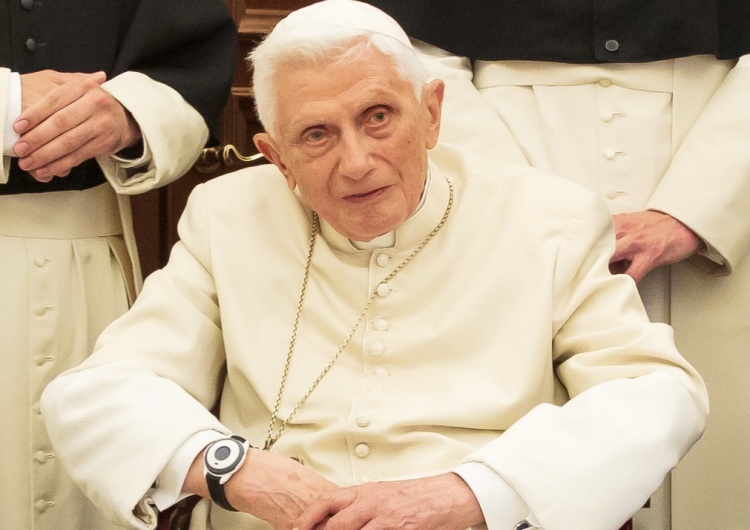 Benedykt XVI Abp Gänswein o prośbie zniszczenia prywatnej korespondencji Benedykta XVI