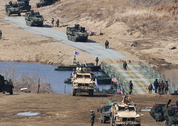 wspólne manewry Korei Płd. i USA Korea Południowa i USA rozpoczęły wspólne manewry. Spodziewane są prowokacje Korei Północnej