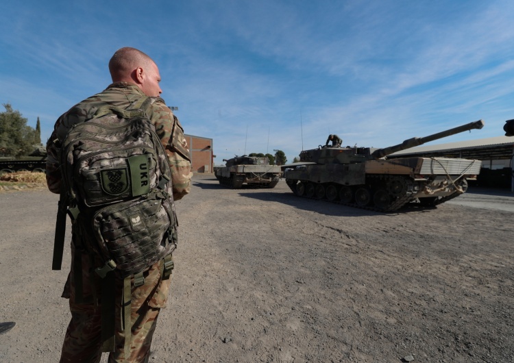Szkolenie ukraińskiego żołnierza, zdjęcie poglądowe Amerykański dziennik: Wiosenna kontrofensywa będzie dużym wyzwaniem dla ukraińskiej armii