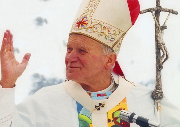 Święty Jan Paweł II Collegium Intermarium wyraża zdecydowany sprzeciw wobec ataków na autorytet św. Jana Pawła II