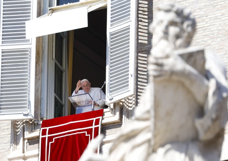 Papież Franciszek Franciszek: Nie zamieniłbym bycia księdzem na nic na świecie