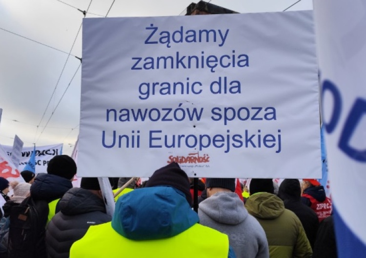 Акция протеста профсоюзных активистов химического завода «Полиция»