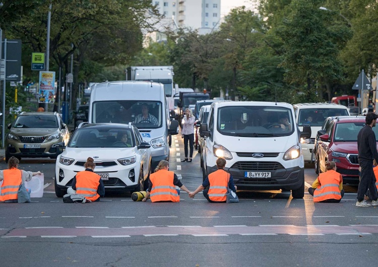 To koniec blokad dróg? Ostatnie Pokolenie zmienia nazwę i cele