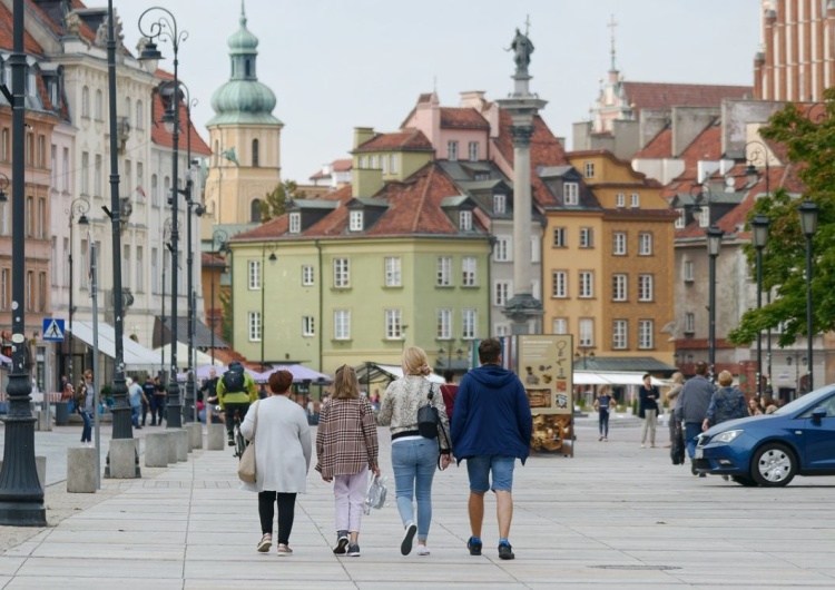 Czy Polacy są zadowoleni z życia? Jest nowy sondaż