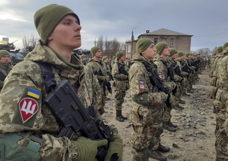 ukraińscy żołnierze [Tylko u nas] Grzegorz Kuczyński: Dlaczego Łukaszenka zmienił zdanie ws. Krymu i Donbasu? Będzie nowy front wojny?